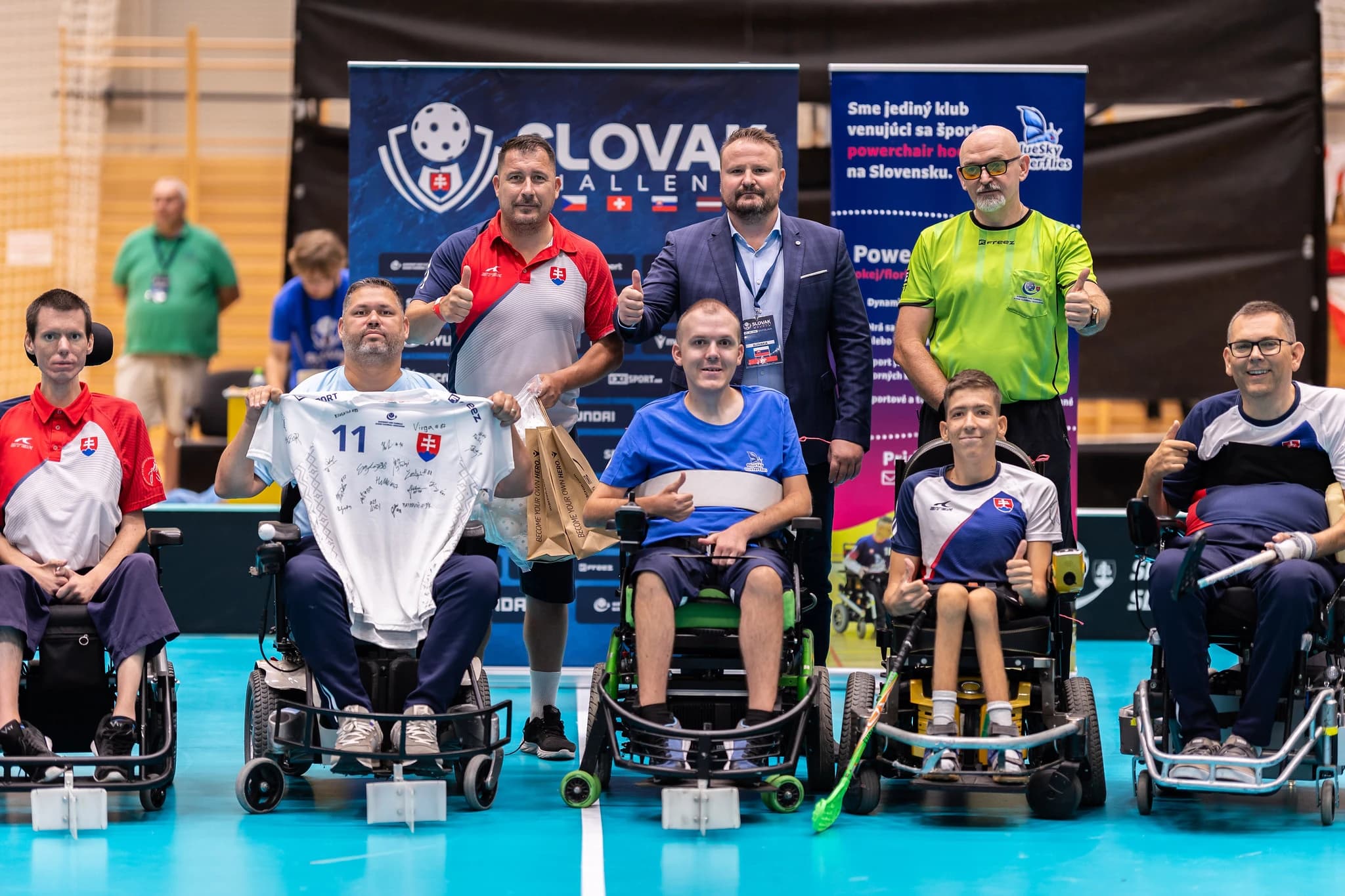 Florbal a paraflorbal spájajú sily. Exhibičný zápas paraflorbalistov obohatil SLOVAK CHALLENGE
