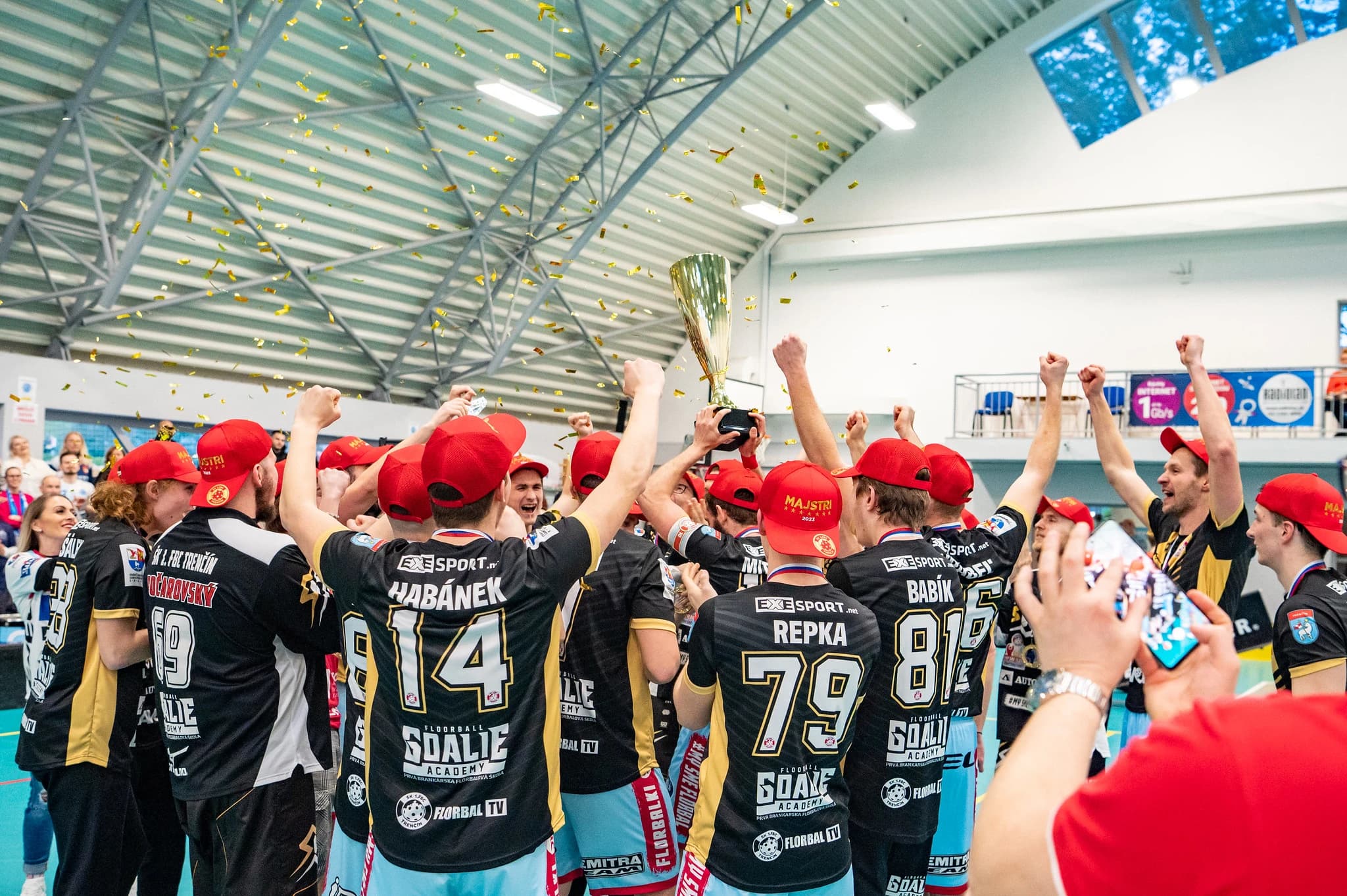 Fínsko-slovenská spolupráca medzi Esport Oilers a 1. FBC Trenčín nabrala reálne kontúry
