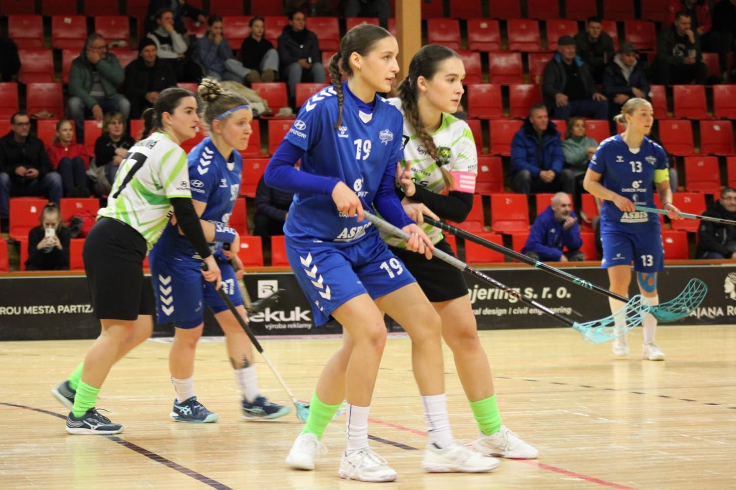 Modra proti Snipers neuspela, Pruské zvyšuje náskok a Kysučanky ťahajú šnúru prehier